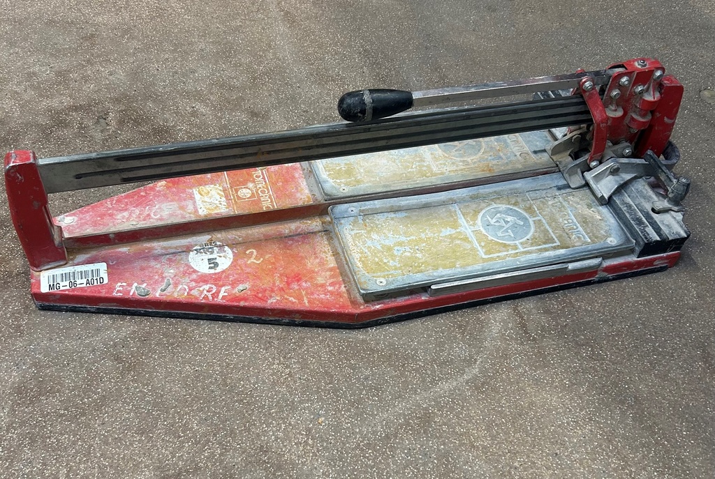 Coupe carrelage 600 (rouge)